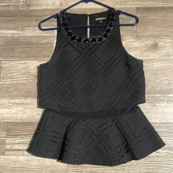 Express Sleeveless Top - Picture 1 of 2